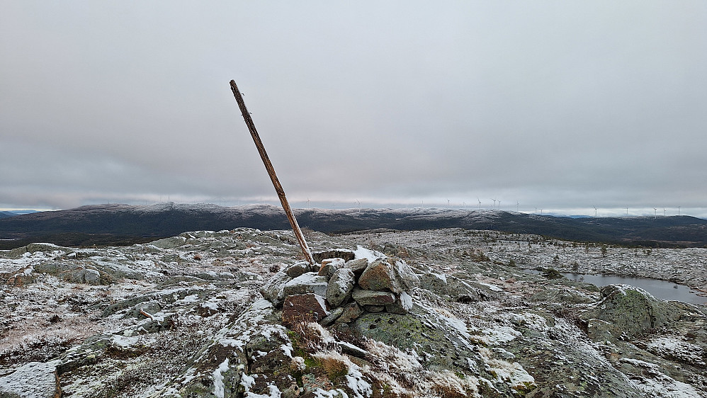 Stille i vindmølleparken i dag.