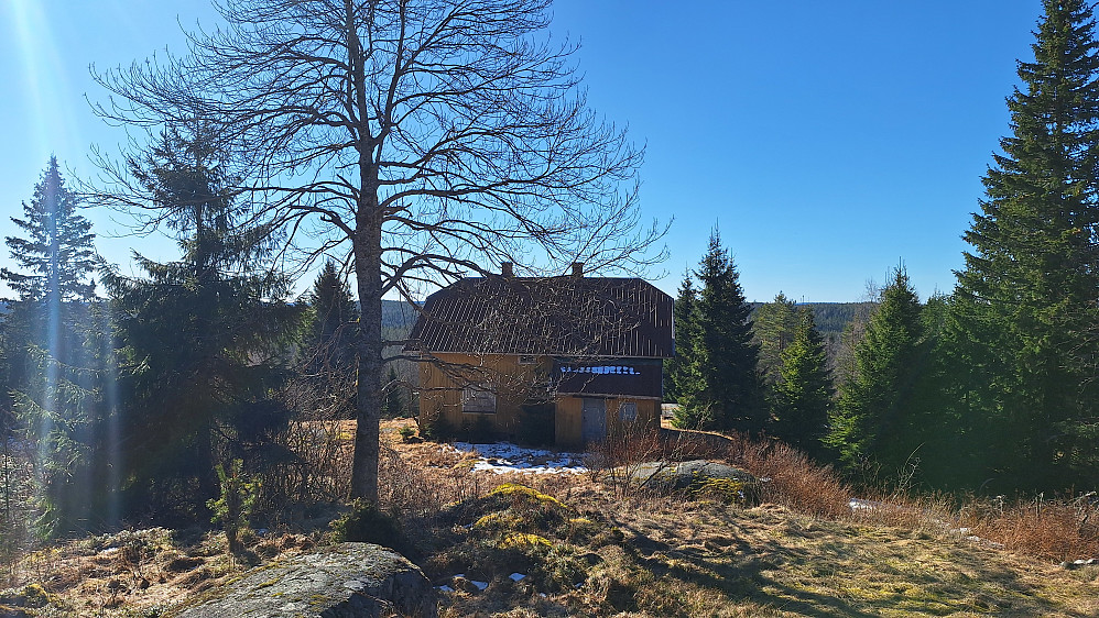 Nord for Udnessæter. 