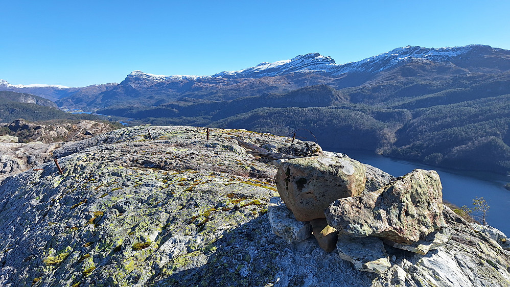 Tjofjell.