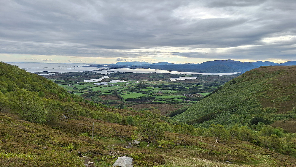Opp fra nord.