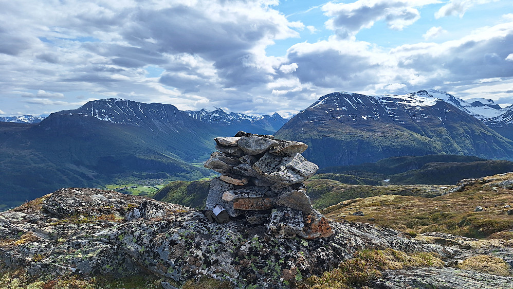 Mot Innerdalen. 