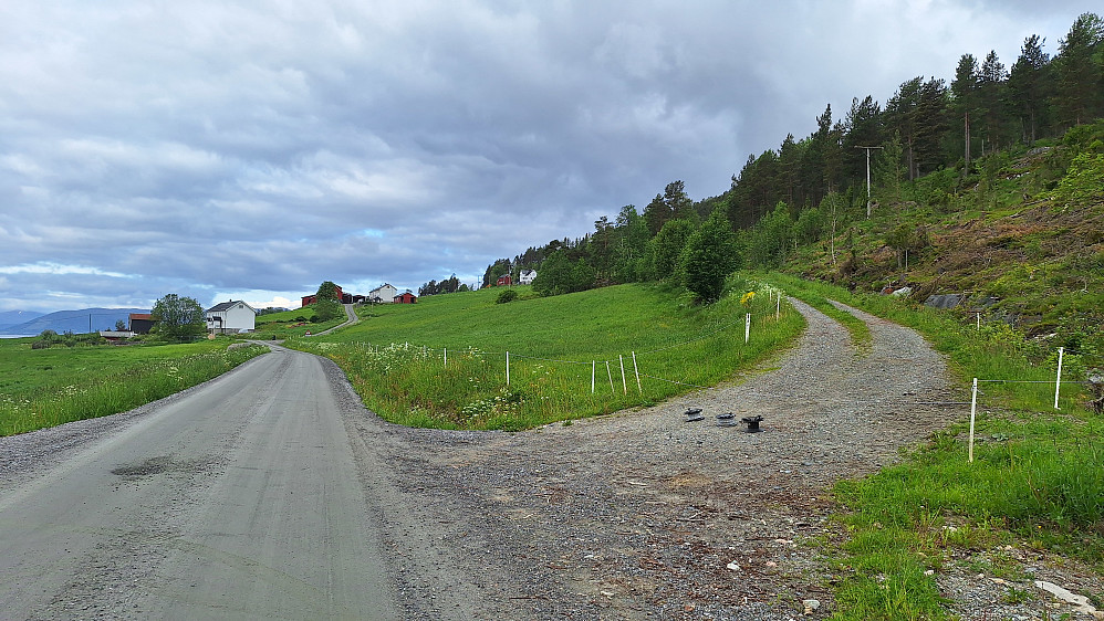 Start ved Solem opp stengt vei.