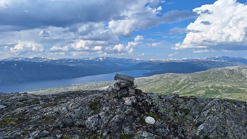 Bjørnhovda og Aursjøen. 