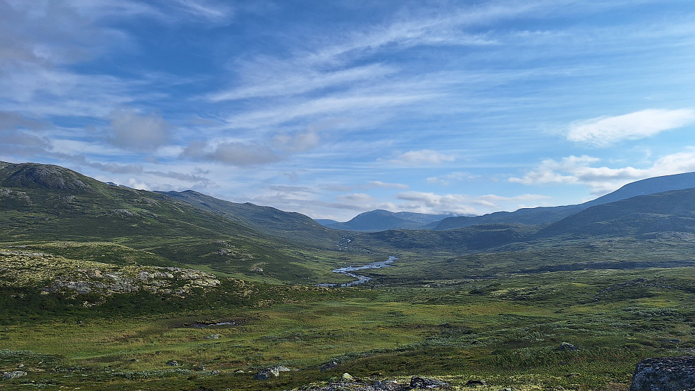 Skamsdalen med Drugshøe bak til høyre med skydott på. 
