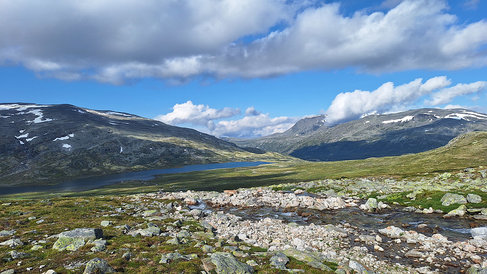 Tilbakeblikk Mjogsjøen etter passering av Grovi.