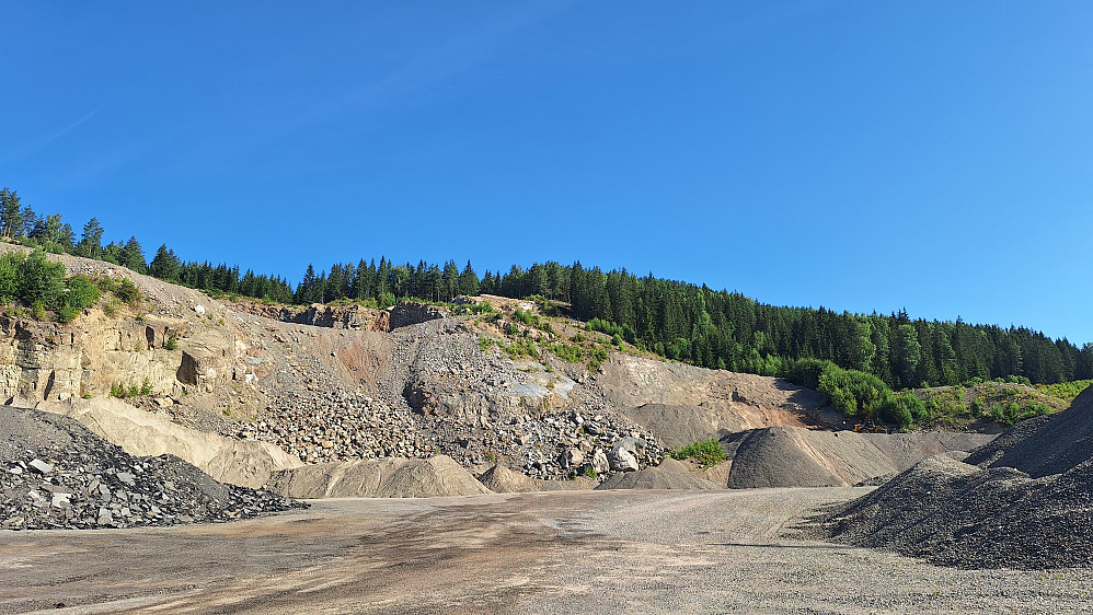 Tandeskogen Fjelltak spiser snart opp Sidseltoppen. 