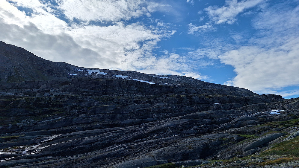 Det var bare å velge seg en oppgang og satse på at hyllene ledet riktig vei.
