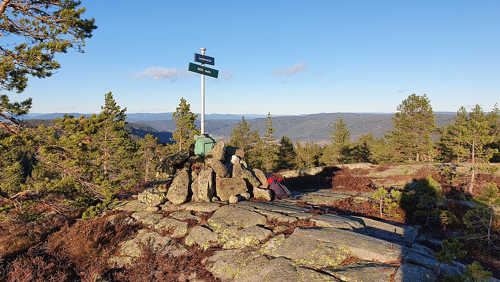 På toppen av Lindumvarden. Utsikt mot nord.