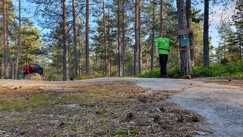 Pauseplassen like nedenfor toppunktet på Østerholtknatten (324).