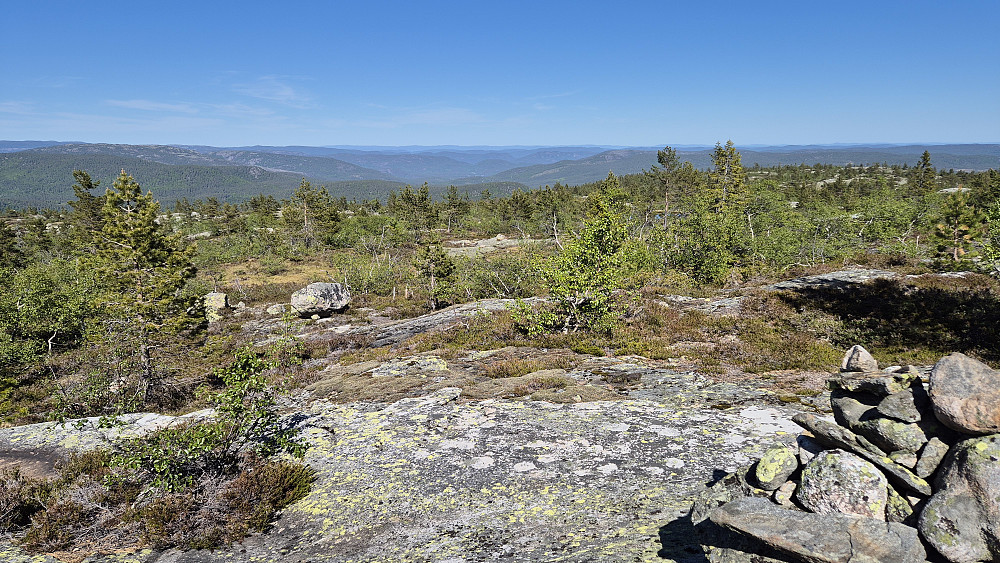 Utsikt mot nordøst fra Blekvarden (678).