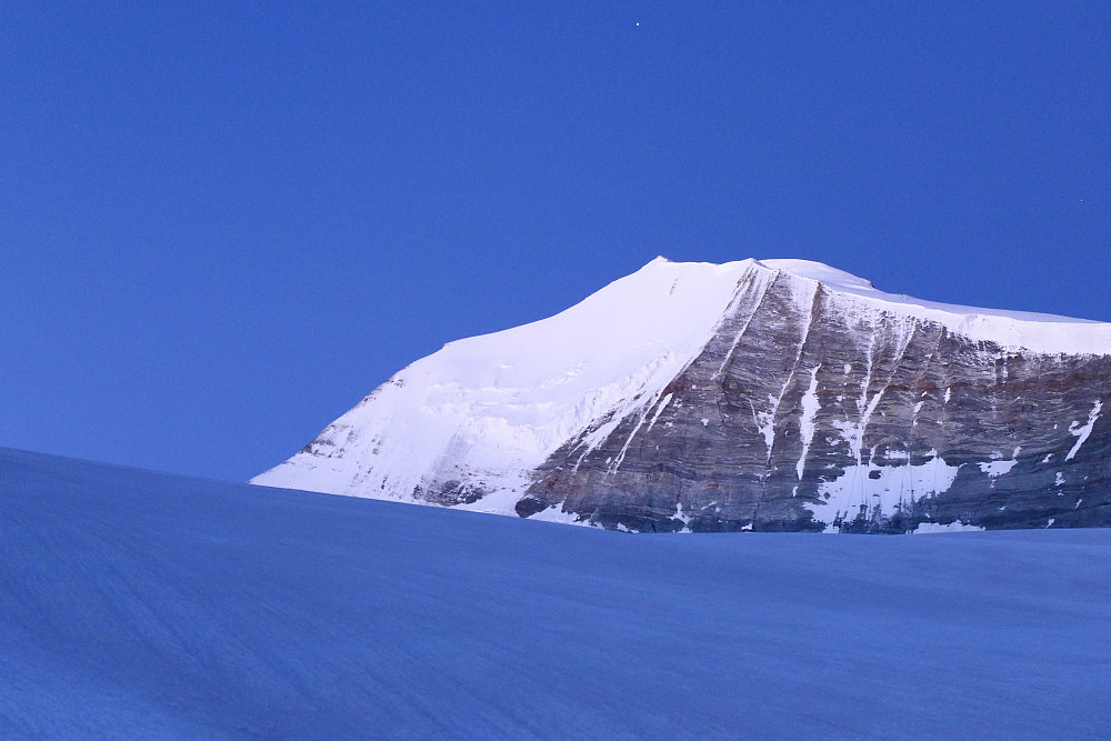 On the approach to the Bisjoch with the northeast face and East ridge (left hand skyline) of the Bishorn in sight