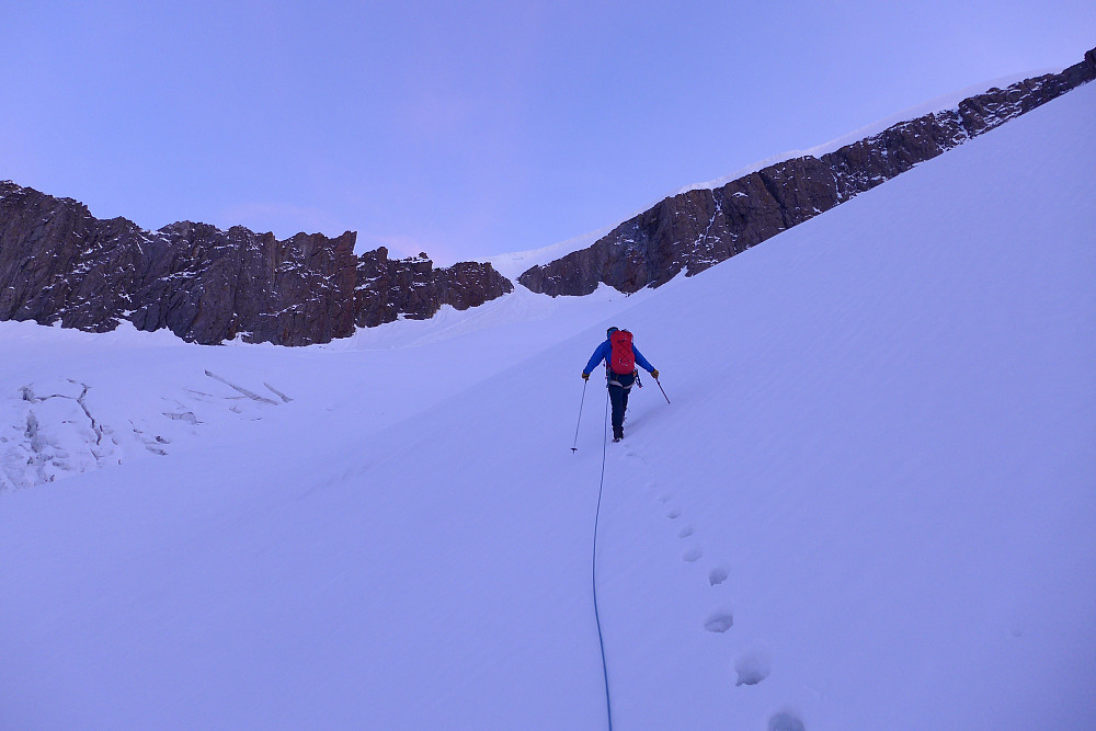 Approaching the small couloir on the south side of the Grunegghorn