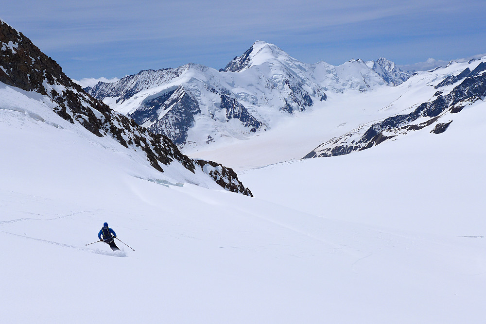 Graham crusing down perfect spring snow toward the Ewigschneefeld
