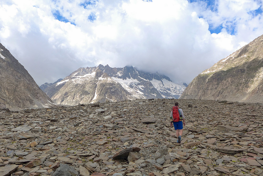 On the lateral moraine of the Unteraargletscher. Here the rubble was pretty OK to walk on