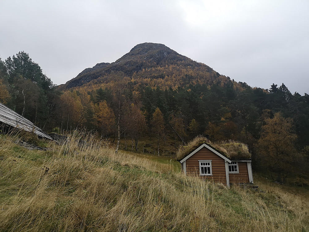 Lotsbergstøylen, indre