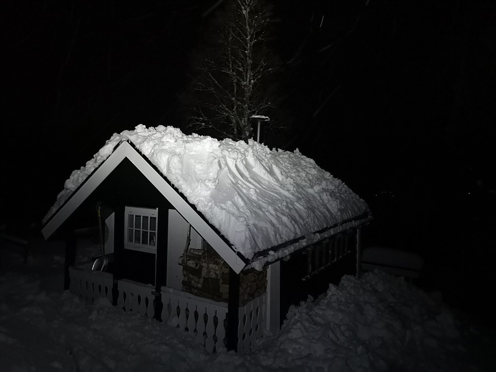 Lotsbergstøylen etter litt måking 