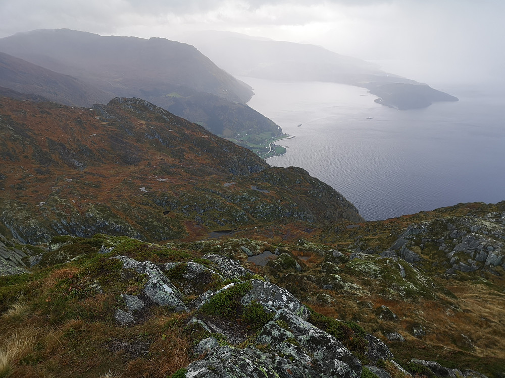 Trollenykjen/Svoradalsnibba Mot Lote