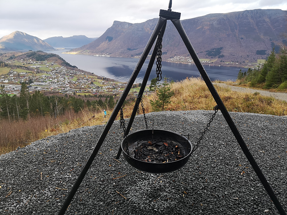 Gapahuk på vei opp fra Rystefeltet