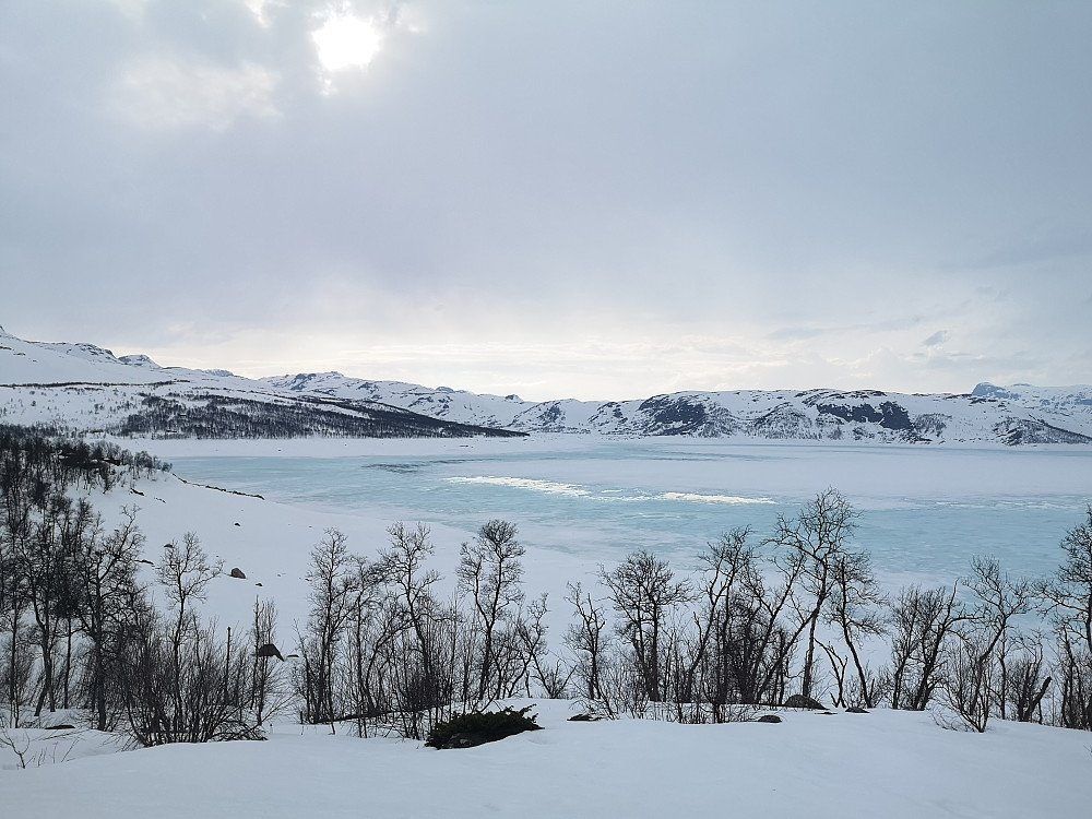 Ikke farbart over Stryknesfjorden eller Strandavatnet