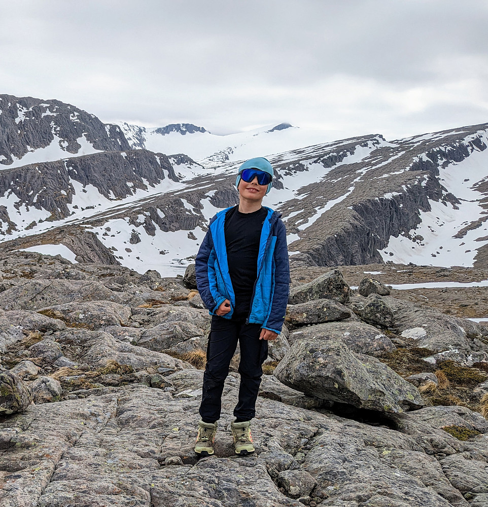 Mot Saga og Plogen 