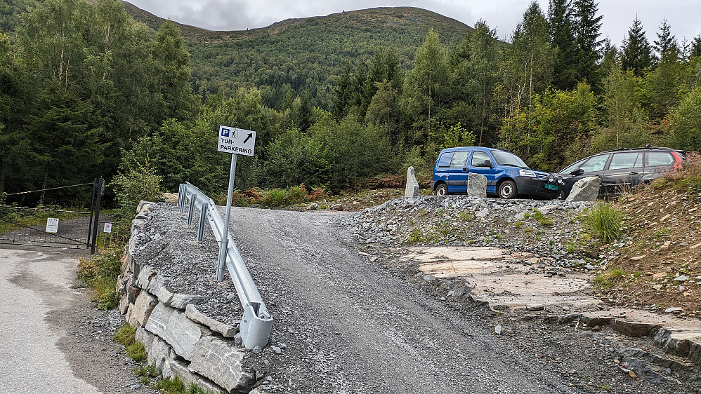 Ny parkeringsplass øverst i åsen, jaggu på tide !