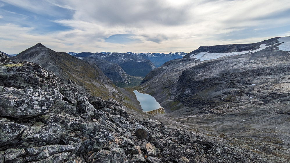 Meiadalsbotn og Storfjellet