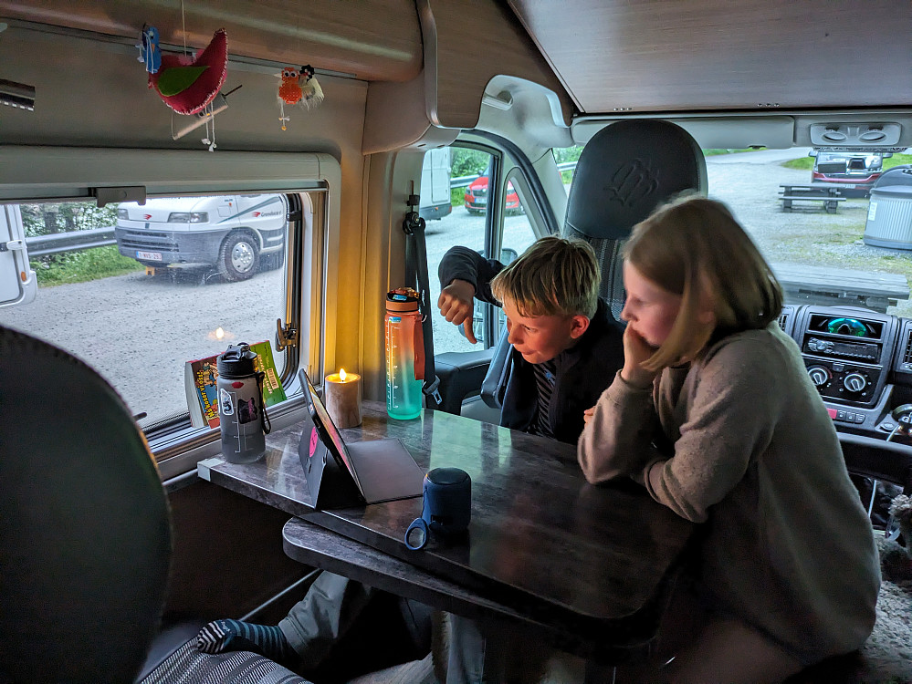 Kveldskos i bobilen