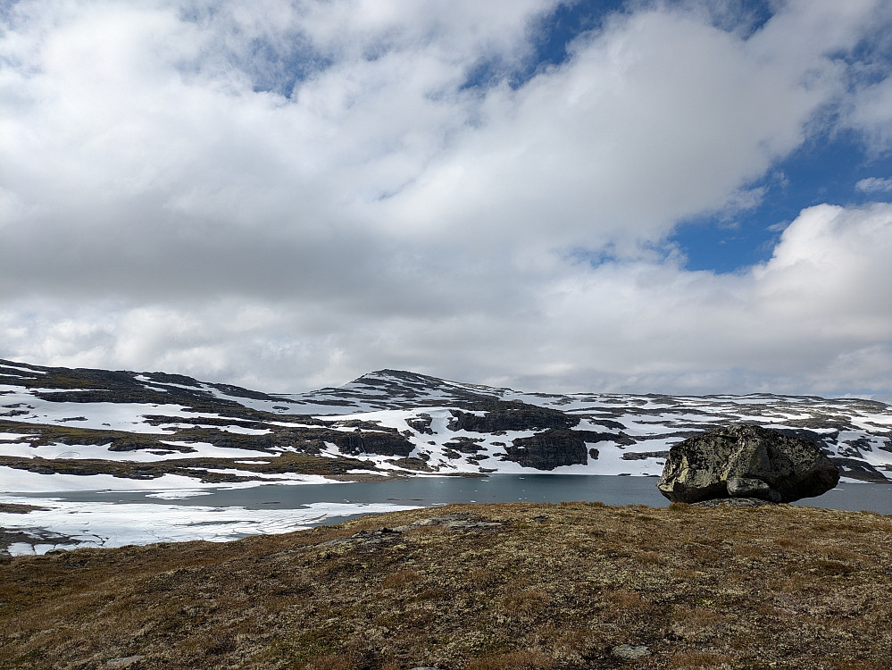 Fra Stora Vargavatnet mot Vargabreen