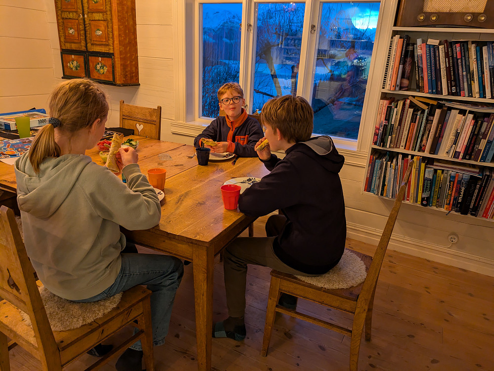 Kvelds med 3 fine små