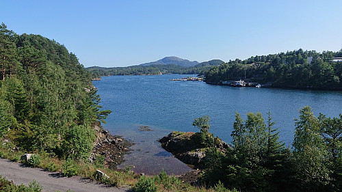 Looking back at Siggjo from Stongarvågsbrua