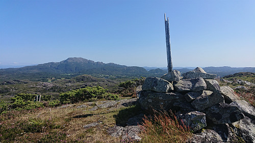 Southeast from Vardafjellet with Siggjo in the background