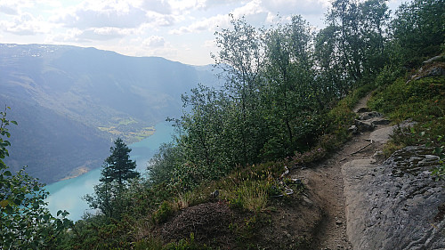 Getting closer to Børesteinen