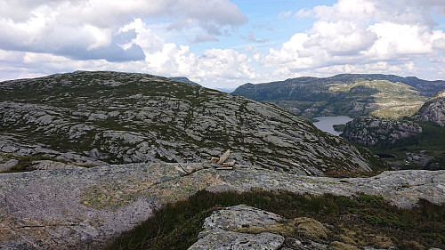 More cairns when descending from Storevasseggene