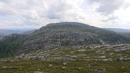 Looking back at Storevasseggene from the ascent to Blådalsnipa
