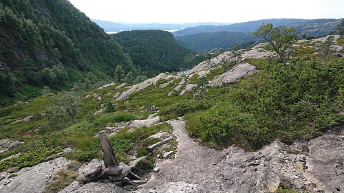 Descending towards Blådalsvatnet
