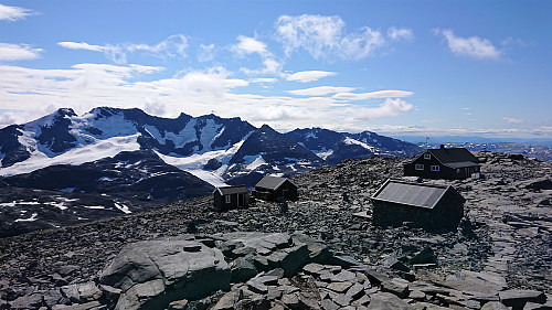Fannaråkhytta from outside the old weather station