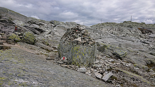 Unusual cairn on the way to Lønahorgi :)