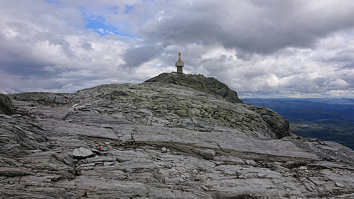 Approaching the summit from the west