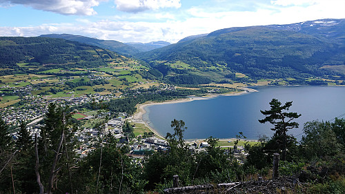 Vossevangen from the descent. With 30 minutes to get to the train station... ;)