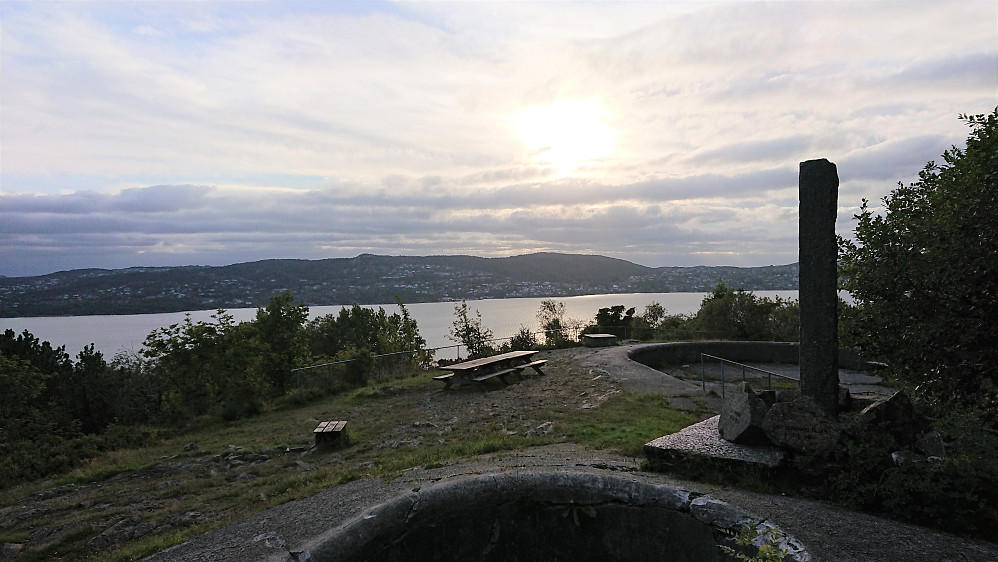 Hellen festning with Askøy in the background