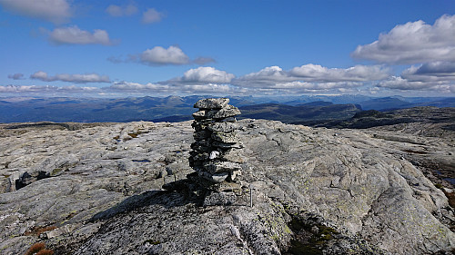 Torfinnshorgi with Hardangerjøkulen in the background