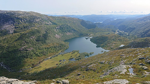 Looking back down at Botnavatnet/Heimevatnet from the ascent to Eggene