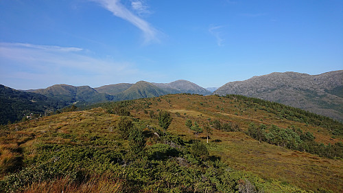 Approaching Solbakkefjellet NØ