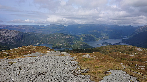 North from Tomravardafjellet with Hovden at the center