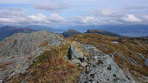 Northeast from Lukefjellet with Vedasnerta and Nessteinen in the background