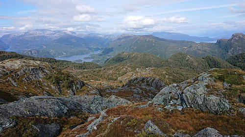 Descending from Lukefjellet
