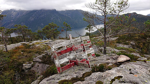 The fallen trig marker at Kjerringefjellet