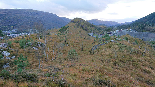 Looking back at Storenuvarden from south of Litlenuvarden