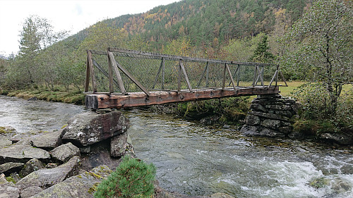 The bridge across Straumselva to reach the tractor road to Nesatræet