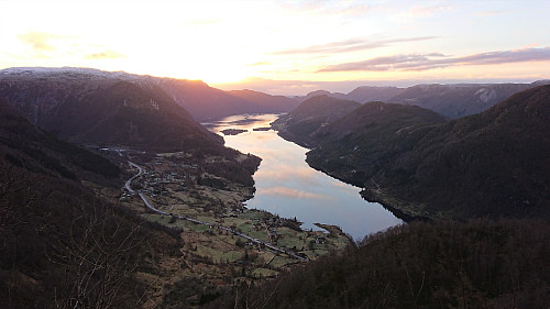 Haugsvær and Haugsværfjorden from the descent